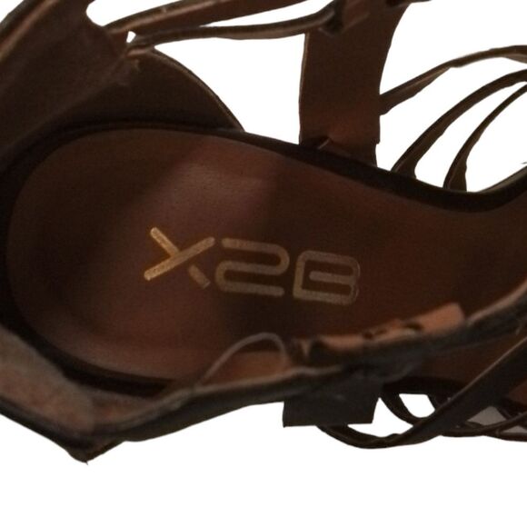 X2B Gladiator Sandals Black Leather Brass Grommeting Back Zipper 3"-4" Heels - Picture 7 of 12